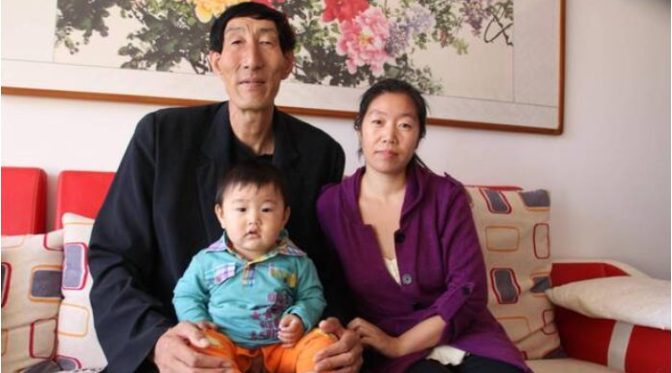 Immagina ha avuto un figlio։ Tutti sono rimasti sorpresi nel vedere il bambino dell’uomo più alto del mondo